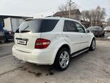 Mercedes-Benz ML 500 2008 года за 10 000 000 тг. в Алматы – фото 3