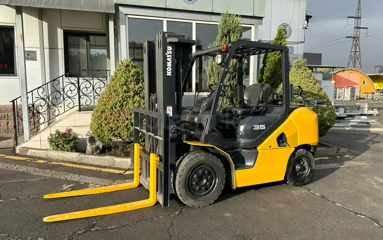 Komatsu  FG35, вагонка, 4.5 метра, газ-бензин 2018 года за 9 999 999 тг. в Алматы