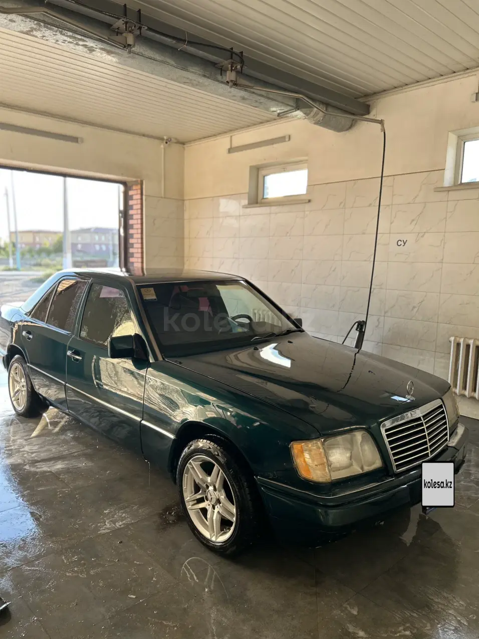 Mercedes-Benz E-Class, 1993