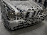 Mercedes-Benz E 200 1996 года за 1 650 000 тг. в Рудный – фото 4
