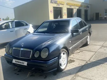 Mercedes-Benz E 200 1996 года за 1 650 000 тг. в Рудный