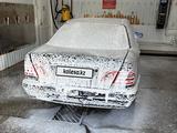 Mercedes-Benz E 200 1996 года за 1 650 000 тг. в Рудный – фото 5