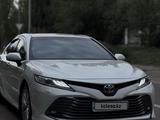Toyota Camry 2019 годаүшін14 300 000 тг. в Астана – фото 2