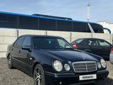 Mercedes-Benz E 320 1998 годаүшін2 890 000 тг. в Караганда – фото 2