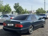 Mercedes-Benz E 320 1998 годаүшін2 890 000 тг. в Караганда – фото 3