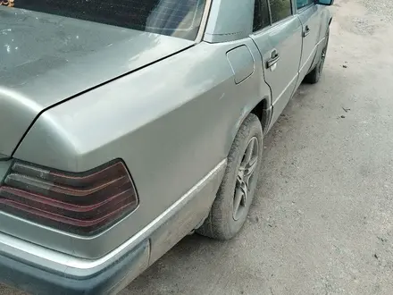 Mercedes-Benz E 220 1991 года за 1 000 000 тг. в Экибастуз – фото 6