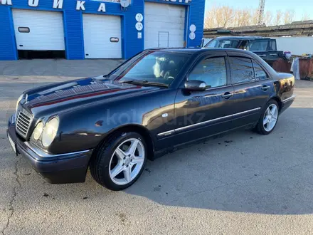 Mercedes-Benz E 230 1996 года за 3 500 000 тг. в Караганда – фото 3