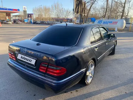 Mercedes-Benz E 230 1996 года за 3 500 000 тг. в Караганда – фото 5