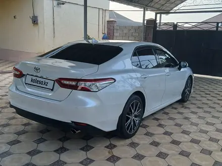 Toyota Camry 2021 года за 13 700 000 тг. в Шымкент – фото 4