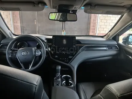 Toyota Camry 2021 года за 13 700 000 тг. в Шымкент – фото 12