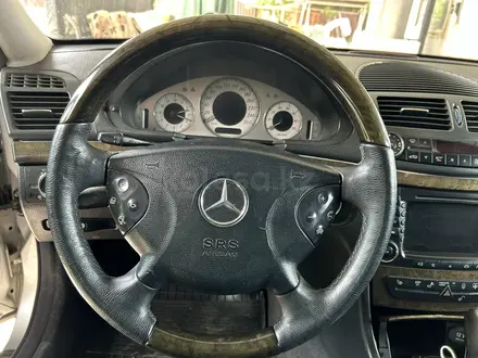 Mercedes-Benz E 500 2004 года за 5 900 000 тг. в Алматы – фото 10