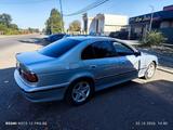 BMW 528 1998 года за 3 100 000 тг. в Алматы – фото 2