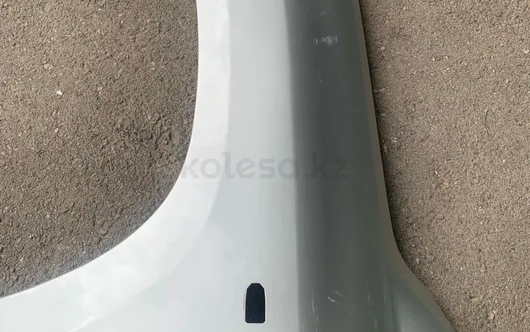 Крыло передние за 1 000 тг. в Актау