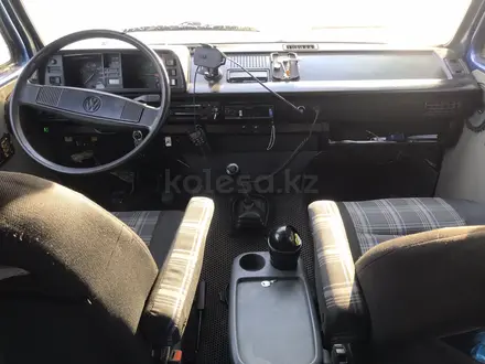 Volkswagen Multivan 1988 года за 3 000 000 тг. в Актобе – фото 9