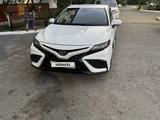 Toyota Camry 2022 года за 11 200 000 тг. в Тараз – фото 4