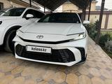 Toyota Camry 2024 года за 16 590 000 тг. в Шымкент