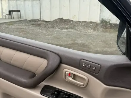 Toyota Land Cruiser 2004 года за 13 000 000 тг. в Усть-Каменогорск – фото 11