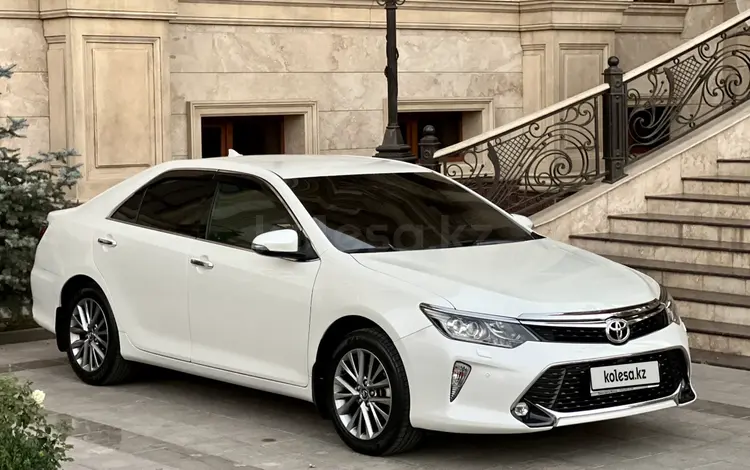 Toyota Camry 2017 года за 12 800 000 тг. в Шымкент