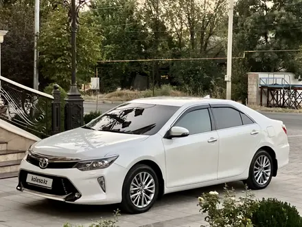 Toyota Camry 2017 года за 12 800 000 тг. в Шымкент – фото 3