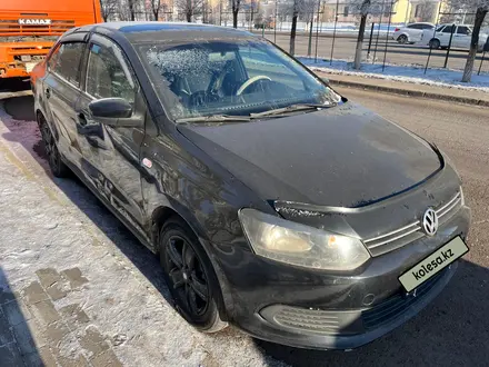 Volkswagen Polo 2011 года за 3 500 000 тг. в Астана – фото 2