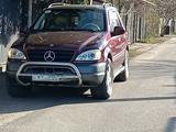 Mercedes-Benz ML 350 1999 года за 4 444 444 тг. в Алматы – фото 2