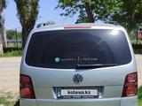 Volkswagen Touran 2008 года за 4 100 000 тг. в Тараз – фото 4