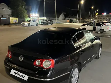 Volkswagen Passat 2007 года за 4 000 000 тг. в Атырау – фото 6