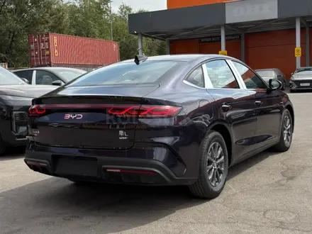 BYD Qin L DM-i Leading 2025 года за 10 700 000 тг. в Алматы – фото 6