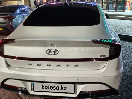 Hyundai Sonata 2020 года за 12 000 000 тг. в Актау – фото 3