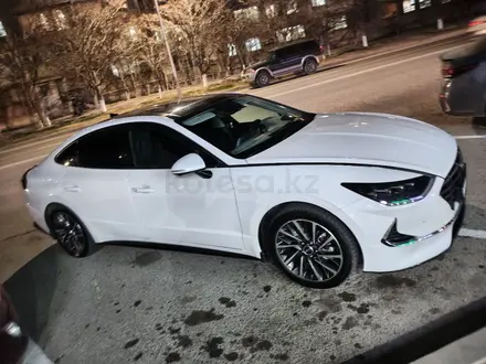 Hyundai Sonata 2020 года за 12 000 000 тг. в Актау – фото 4