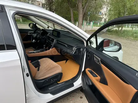 Lexus RX 200t 2019 года за 26 500 000 тг. в Актобе – фото 7