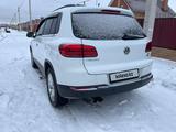 Volkswagen Tiguan 2015 года за 6 500 000 тг. в Костанай – фото 3