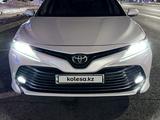 Toyota Camry 2019 года за 14 000 000 тг. в Актобе