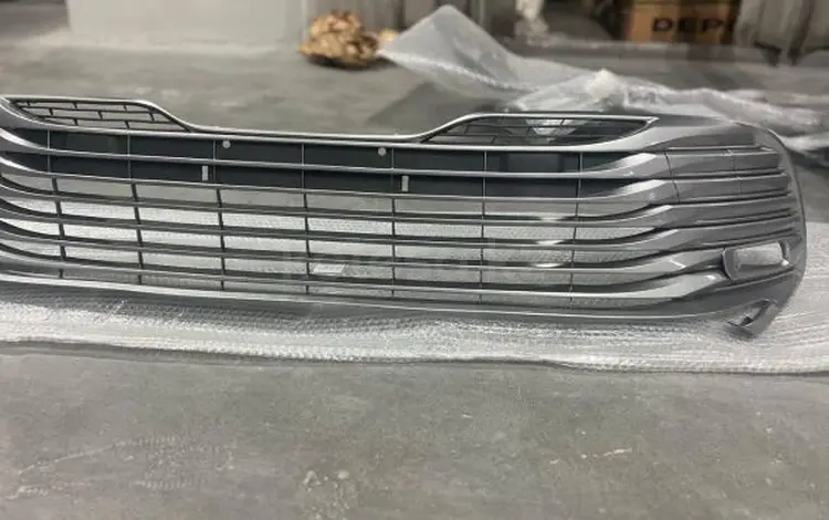 Решетка бампера на Toyota за 28 000 тг. в Алматы