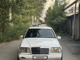Mercedes-Benz E 320 1993 года за 2 100 000 тг. в Алматы