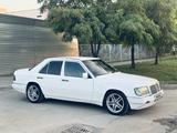 Mercedes-Benz E 320 1993 года за 2 100 000 тг. в Алматы – фото 3