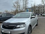 Skoda Rapid 2015 года за 6 100 000 тг. в Павлодар – фото 2