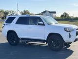 Toyota 4Runner 2015 годаүшін14 000 000 тг. в Атырау – фото 5