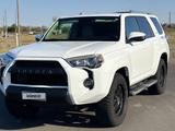 Toyota 4Runner 2015 годаүшін14 000 000 тг. в Атырау – фото 3