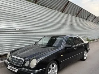 Mercedes-Benz E 280