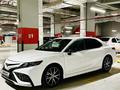 Toyota Camry 2022 годаүшін13 800 000 тг. в Астана – фото 3