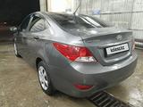 Hyundai Solaris 2014 года за 4 900 000 тг. в Усть-Каменогорск – фото 2