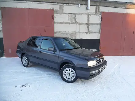 Volkswagen Vento 1992 года за 2 050 000 тг. в Караганда – фото 2