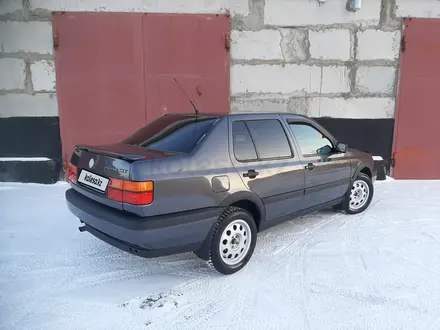 Volkswagen Vento 1992 года за 2 050 000 тг. в Караганда – фото 3