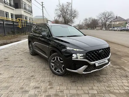 Hyundai Santa Fe 2023 года за 17 500 000 тг. в Уральск – фото 2