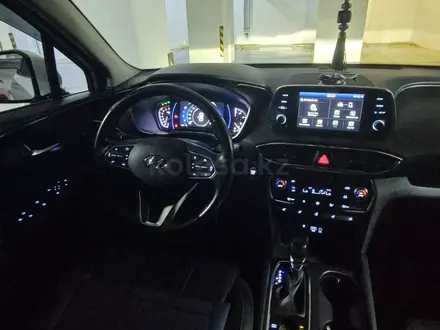 Hyundai Santa Fe 2020 года за 14 300 000 тг. в Алматы – фото 10