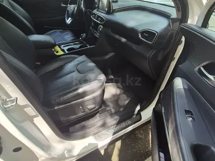 Hyundai Santa Fe 2020 года за 14 300 000 тг. в Алматы – фото 5