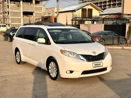 Toyota Sienna 2014 года за 11 000 000 тг. в Уральск – фото 12