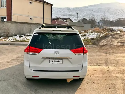 Toyota Sienna 2014 года за 11 000 000 тг. в Уральск – фото 14