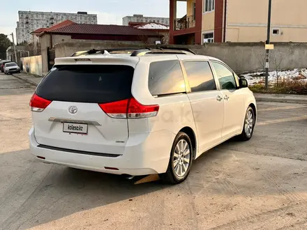 Toyota Sienna 2014 года за 11 000 000 тг. в Уральск – фото 17